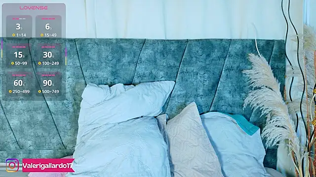 ValeriGallardo17 live sex cam