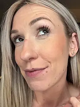 lola_tentatiion live sex cam