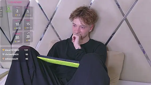 Paul_Holt live sex cam