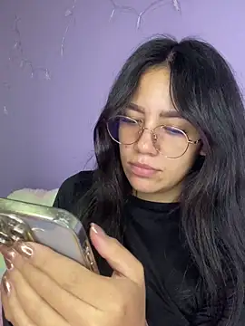 Marianahb-e live sex cam