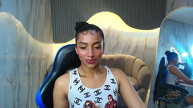 katty_berry_r's cam snapshot