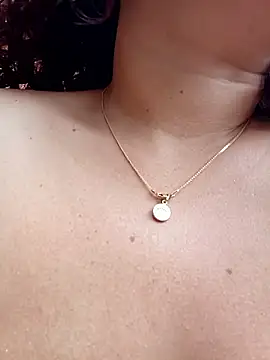 Mommy-Hot live sex cam