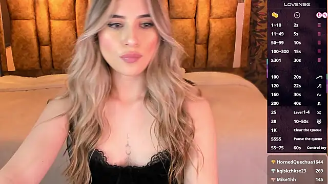 KiaraCarter live sex cam