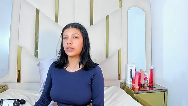 Salmaportman69 live sex cam