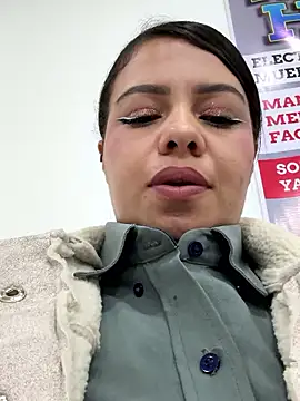 Ariana-07 live sex cam