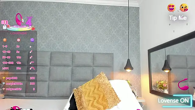 emilyy_r live sex cam