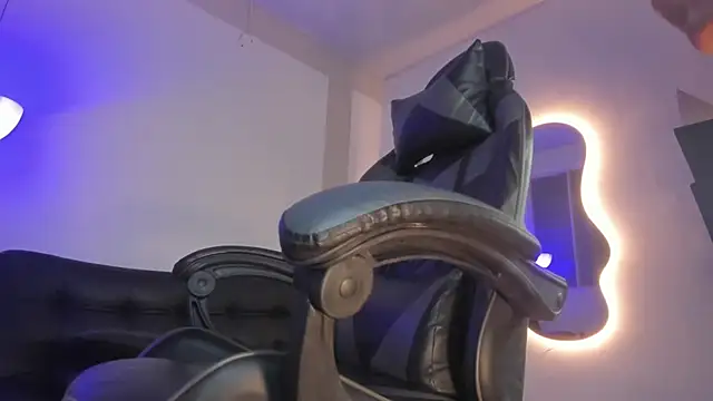 Senpai_Lover live sex cam