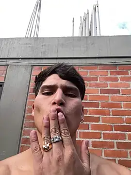 MaxxxSteil live sex cam