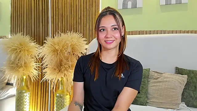 LondraBlush live sex cam