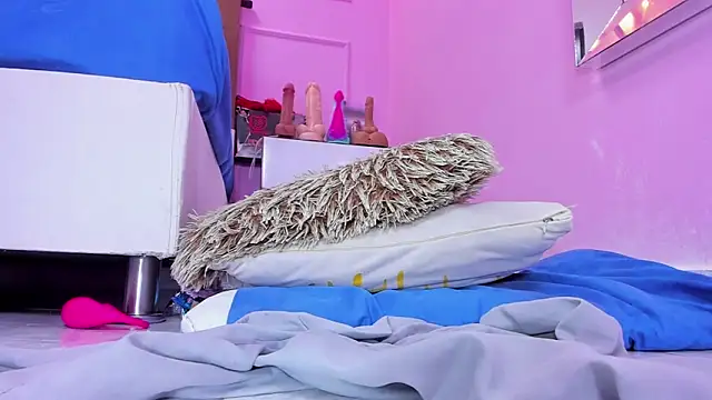 alysonJackson live sex cam