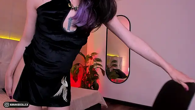 NanakoDollx live sex cam