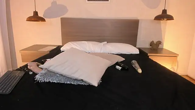 Katyrousee's cam snapshot