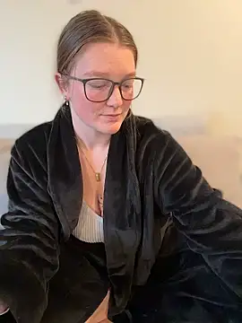 PussiesnCream_'s cam snapshot