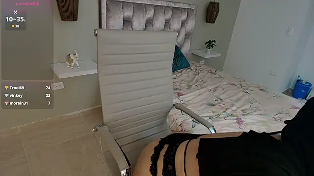 Amina_AlZahra's cam snapshot