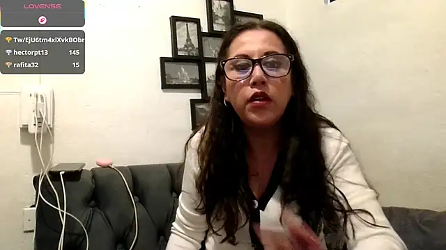 MirandaLatinaLovely live sex cam