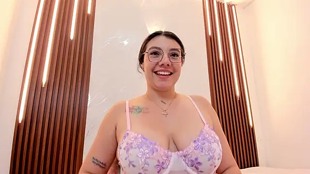 CarolinaMejia's cam snapshot