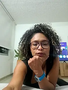 BiiancaEstradaa's cam snapshot