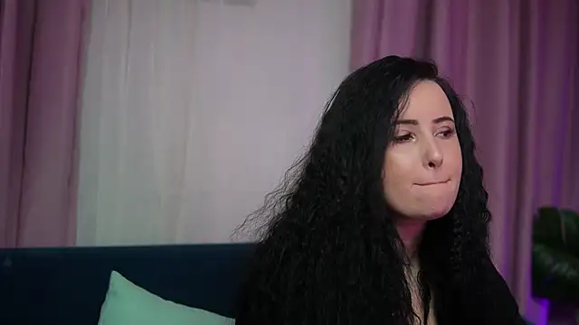 AdelineRosa's cam snapshot