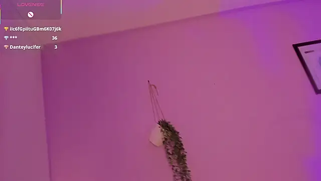 _CELESTE_MOORE's cam snapshot