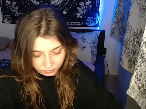 AlienforTwenty's cam snapshot