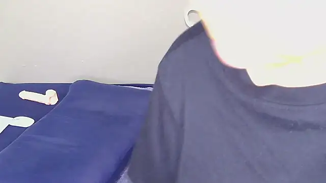 Serafynn's cam snapshot