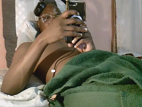 TheeRealShow live sex cam