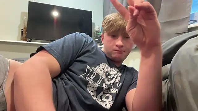 Novvikk88 live sex cam