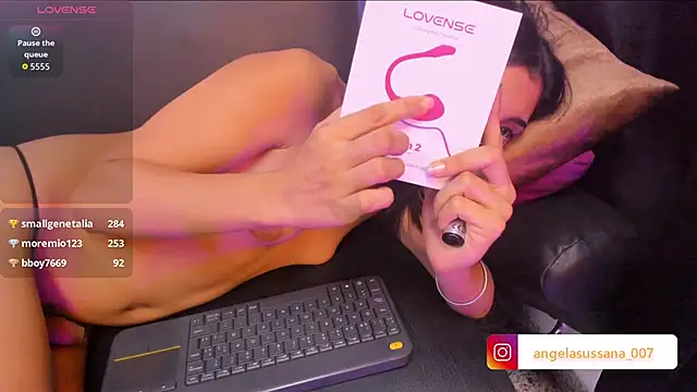 HanaWild's cam snapshot