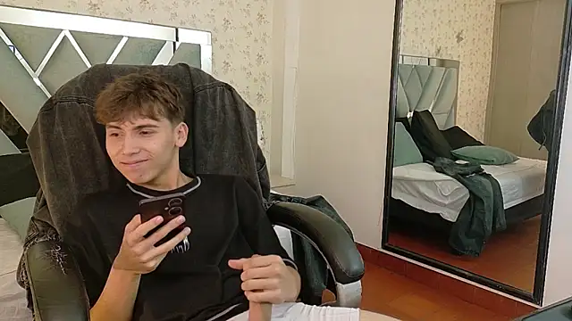 Liam_Noxx live sex cam