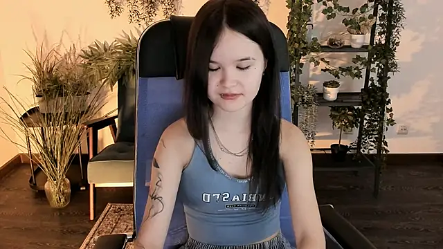 Elainebeness live sex cam