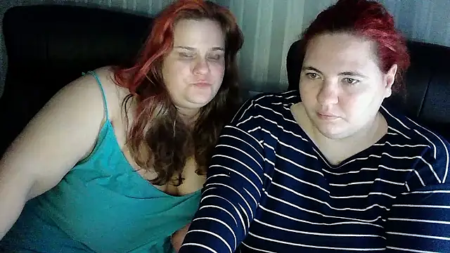 HollyXXEva live sex cam