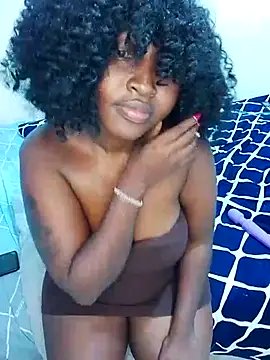 Sexxyasssasha-'s cam snapshot