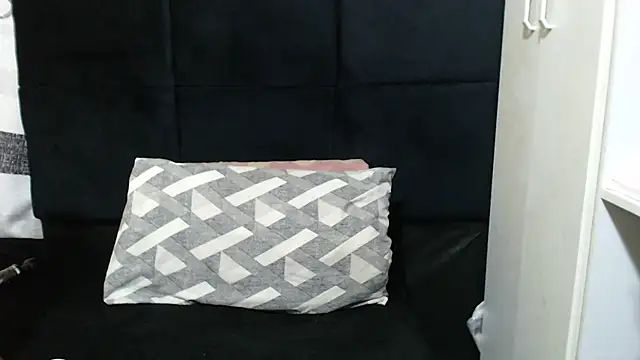 SweetHotBabby18's cam snapshot