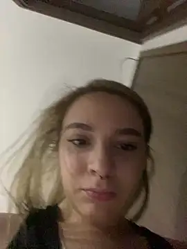 karla-thomsom10 live sex cam