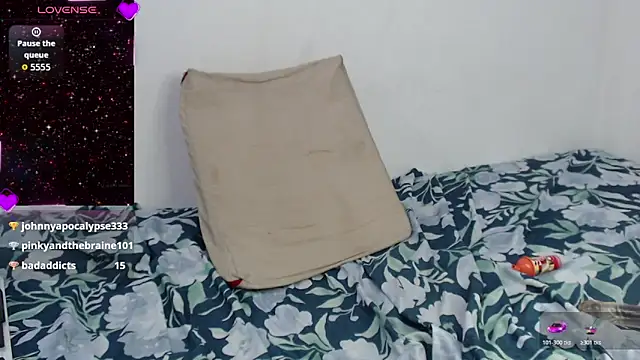 Nikki__uwu live sex cam