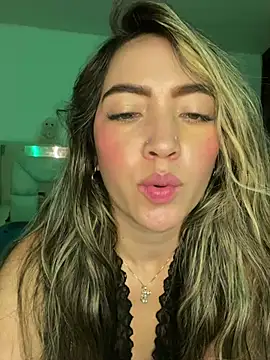 Emma__Carson's cam snapshot