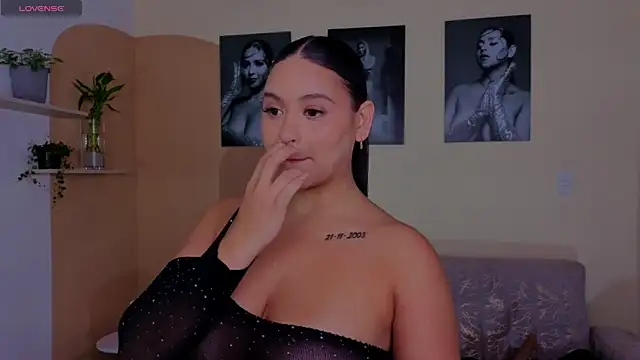 ToriCrossX live sex cam