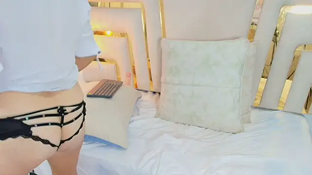 Noelle_Minx's cam snapshot