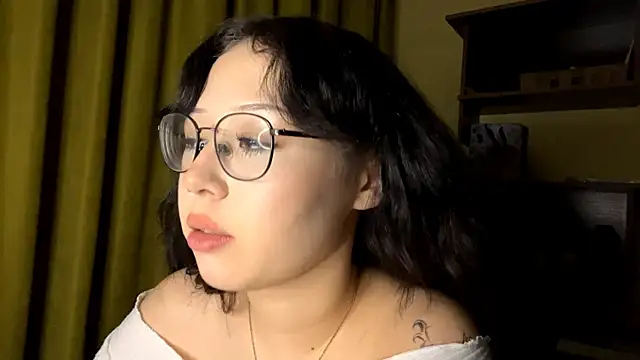 KateWhisp's cam snapshot