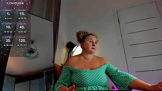 mira_robinsonnn live sex cam