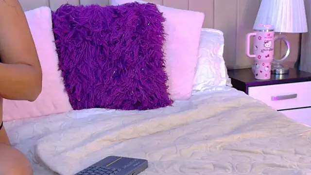 bunny_nicolle live sex cam