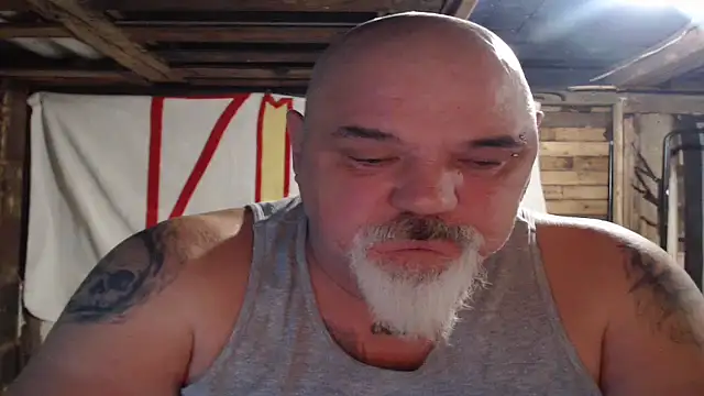 Newfiesausage1972 live sex cam