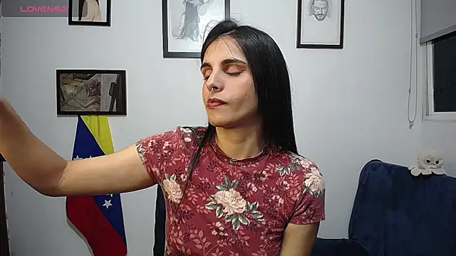 alma_violeta's cam snapshot