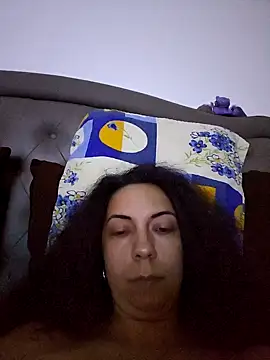 naughty69curls's cam snapshot