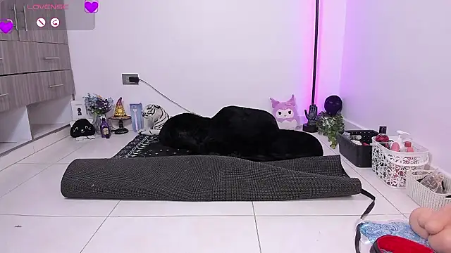 LadyAvalon's cam snapshot