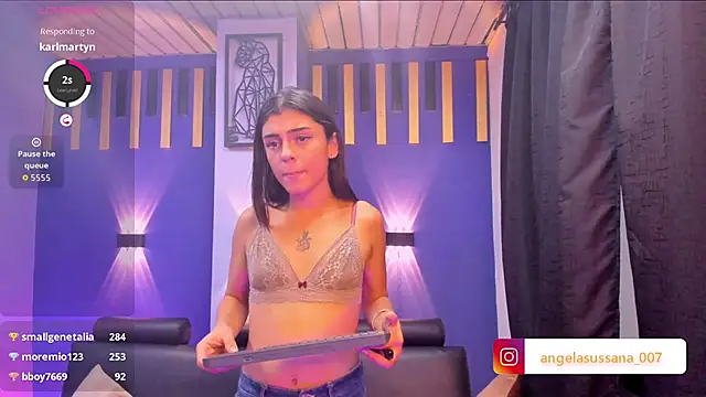 HanaWild's cam snapshot