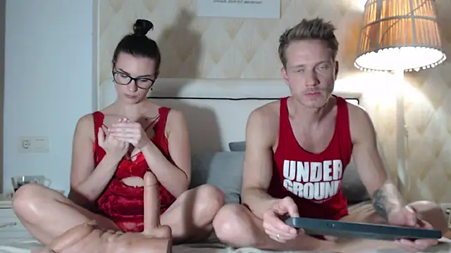 JessicaSteve's cam snapshot