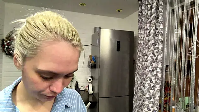 DenitaDonivan live sex cam