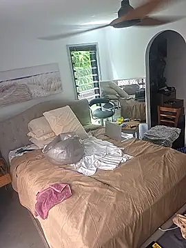 Handsolo_porn's cam snapshot