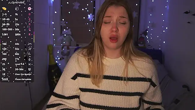 CuteSharloti's cam snapshot